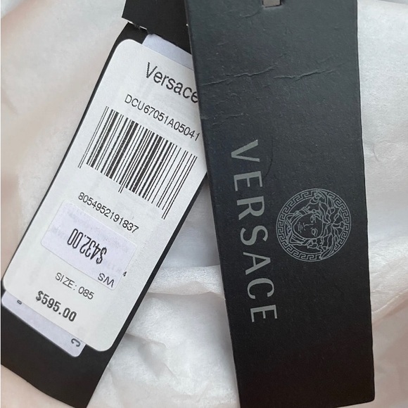 - New VersaceMen's Medusa Head Buckle Reversible Leather Belt. Sz 34 $595 - Picture 7 of 7